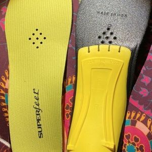 Yellow SuperFeet Size G (men's 13.5-15)